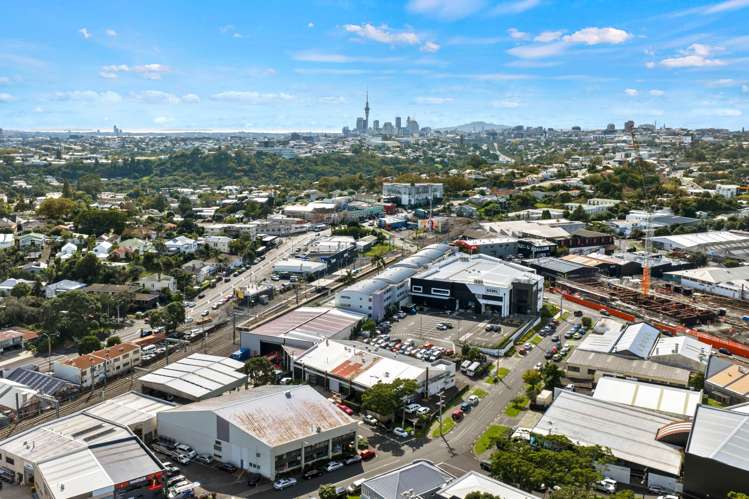 Unit 1/2 Gordon Road Morningside_9