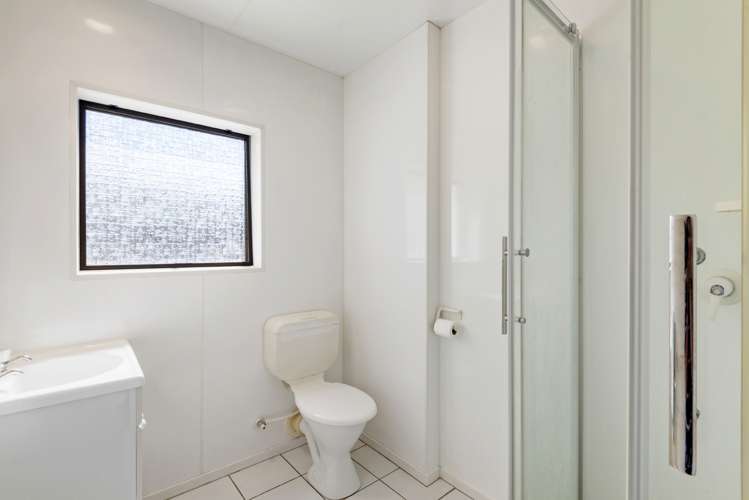 13 Tarahanga Street Northcote_23