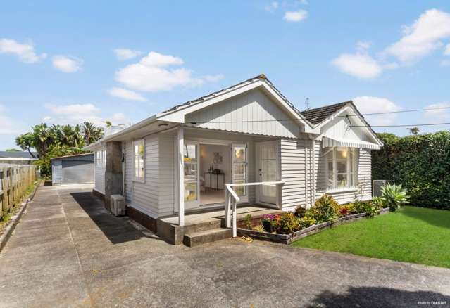 24 Taikata Road Te Atatu Peninsula_1