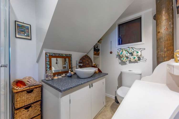 125 Seaview Road Piha_12