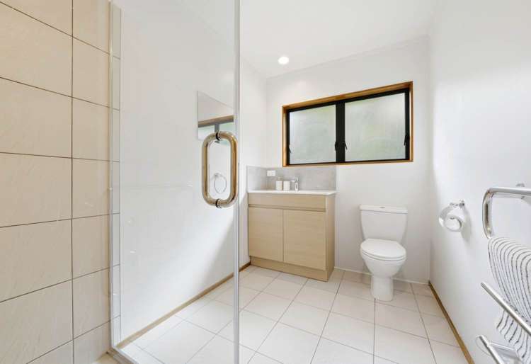 11 Highwood Grove Torbay_15