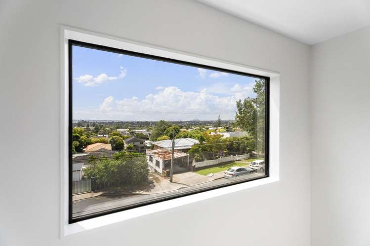 1/18 Riverview Road New Lynn_22