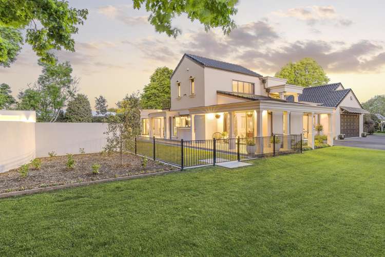 203 Athlone Drive Cambridge_25