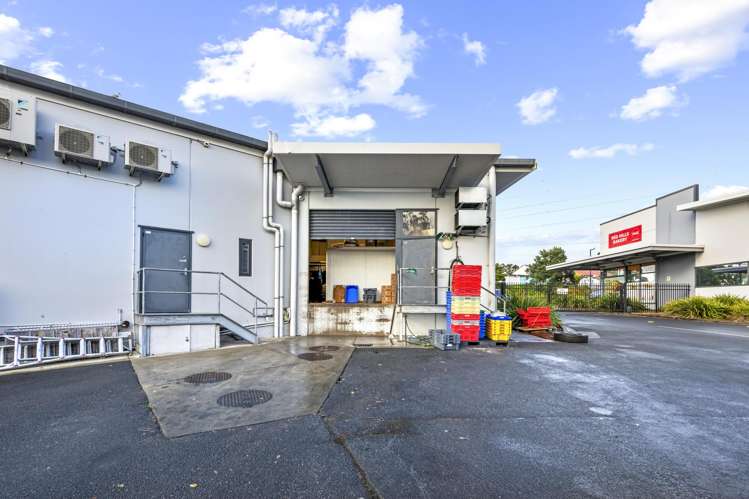A10/1-3 Red Hills Road Massey_11