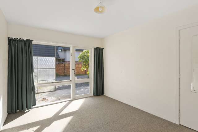 2/58 Papanui Road Merivale_4