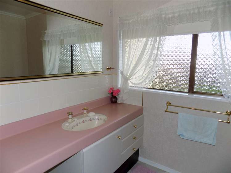 9 Silverton Road Waihi_17