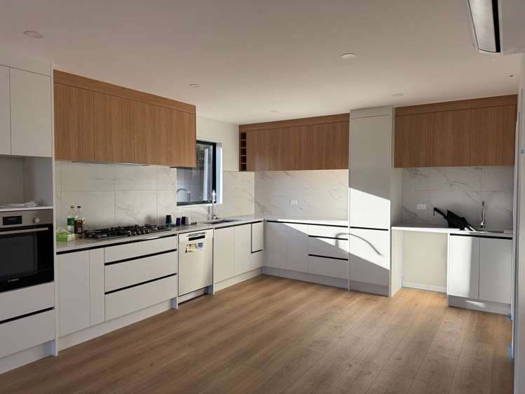 21A Orinda Close Botany Downs_3