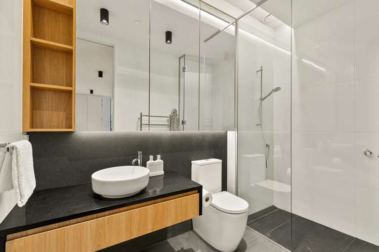 12/423 Beach Road Mairangi Bay_10