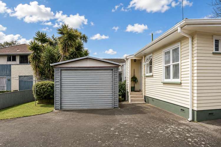 126 Clyde Street Hamilton East_14