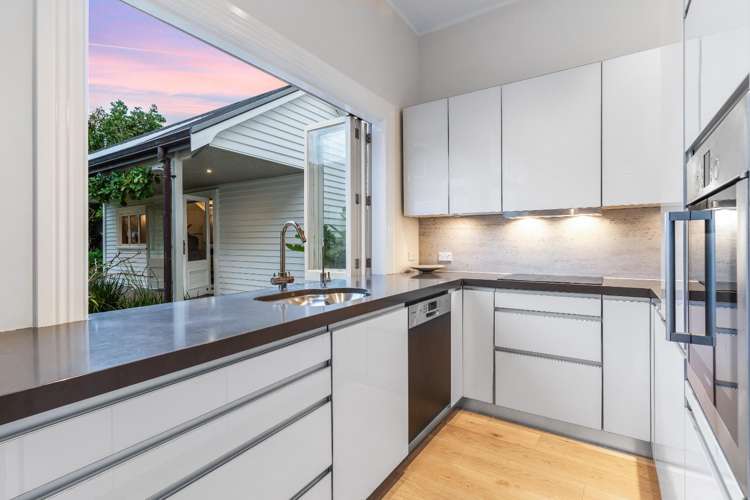 17 Mountain View Road 1827_8