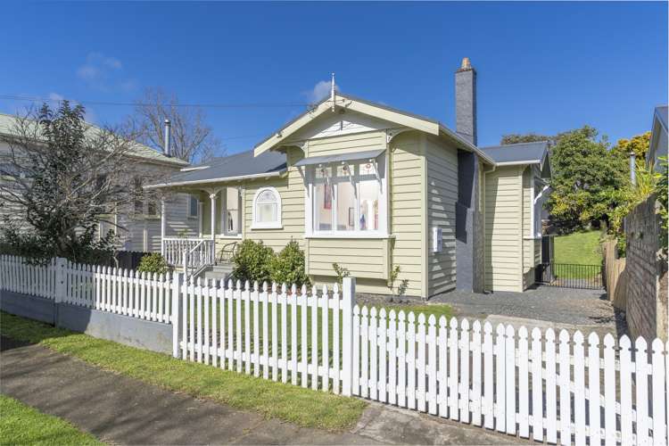 12 Leslie Avenue Sandringham_17