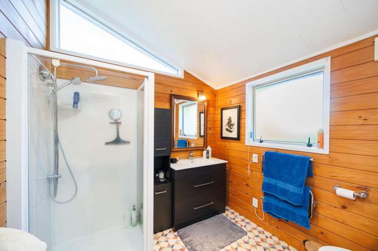 7 Campbell Road Aorangi_11