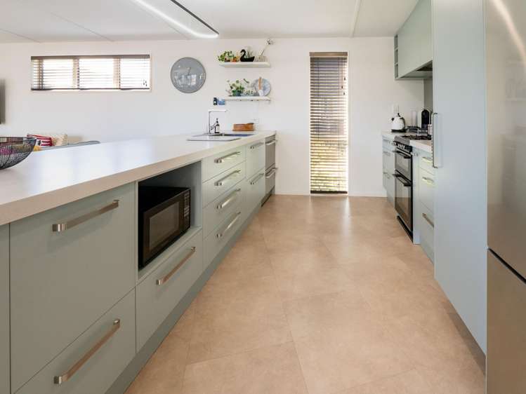 3 Ngaio Grove Robinsons Bay_14