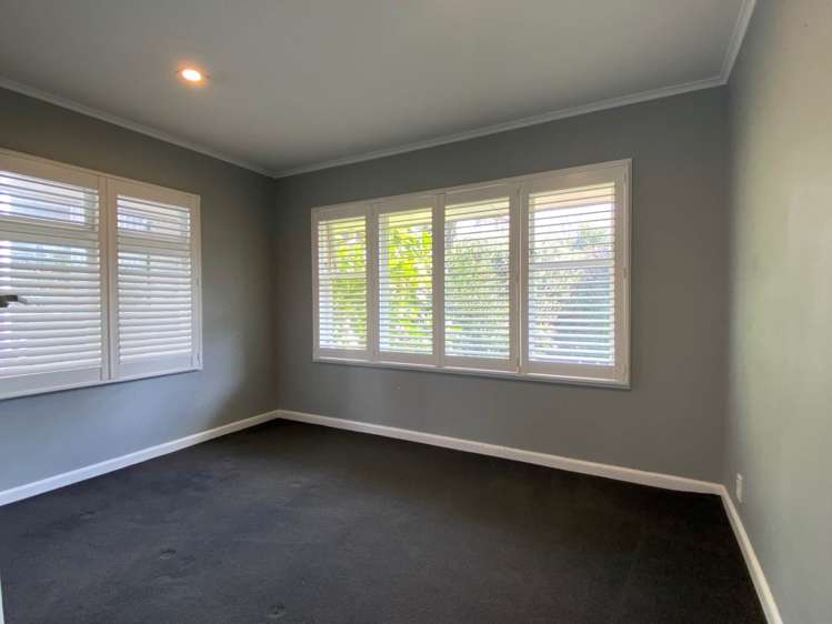 18 Williamson Avenue Belmont_11