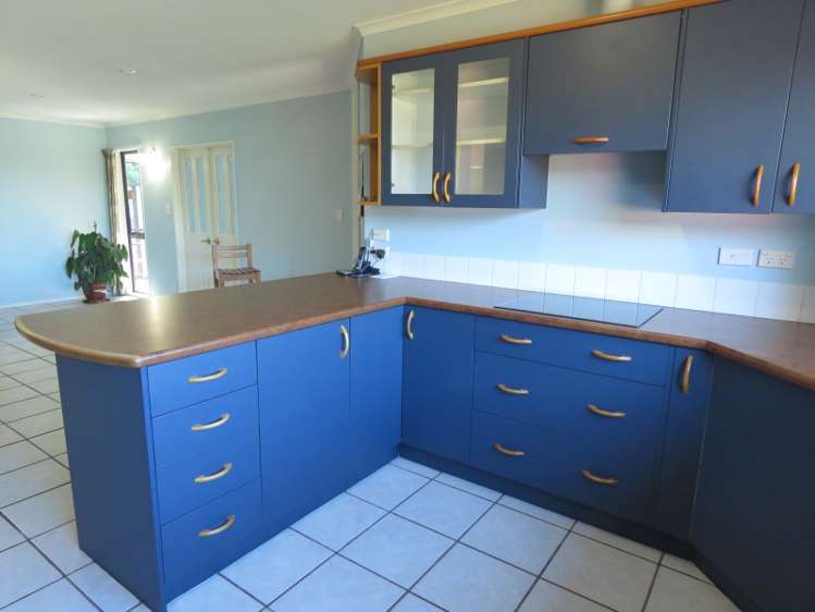 1298 Stanley Road Elgin_13