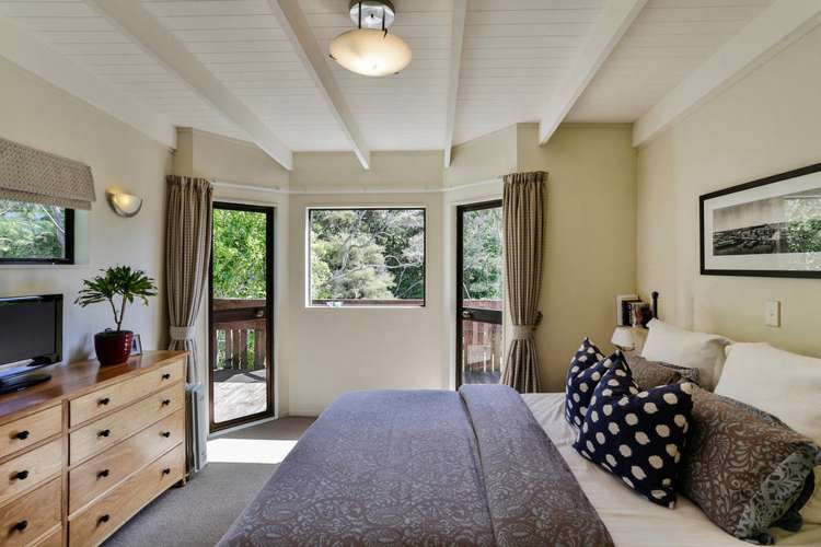 50 Woodfern Crescent Titirangi_9