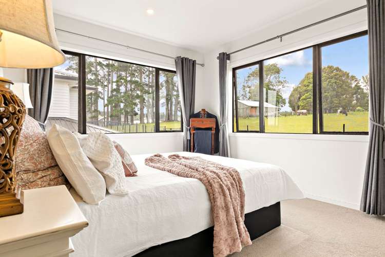42 Accolage Boulevard Kumeu_19