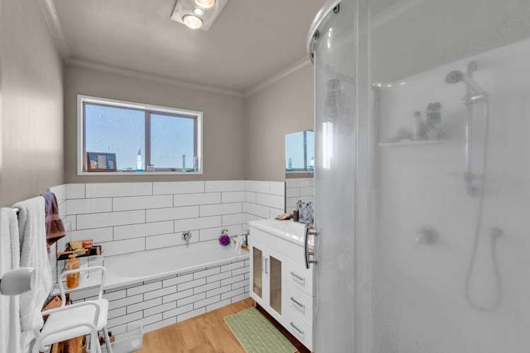 3 Dalton Crescent Dinsdale_5