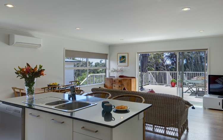 32 Te Puru Drive Maraetai_1