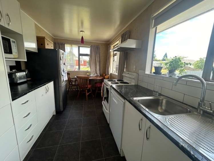 13 McCorkindale Street 10643_8