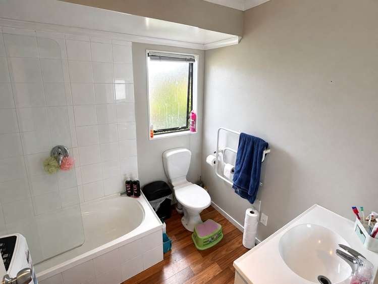 28B Waimumu Road Massey_7