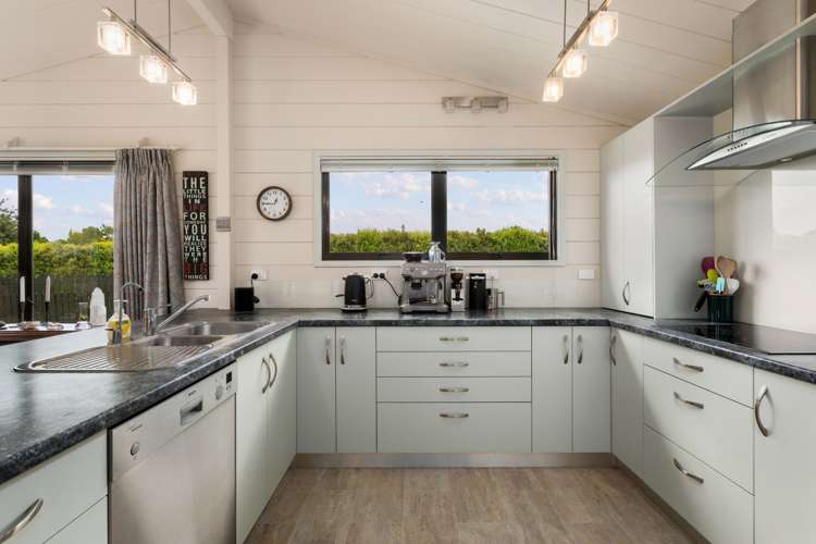 18c Binnie Road Katikati_1