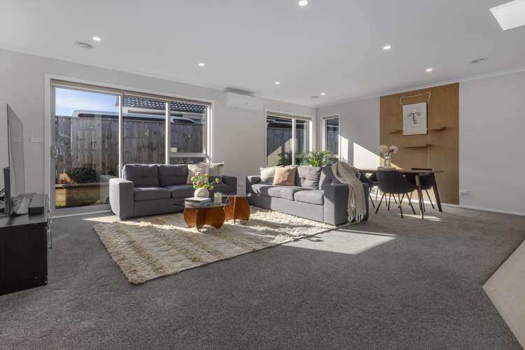 20 Rotorua Grove Aotea_8