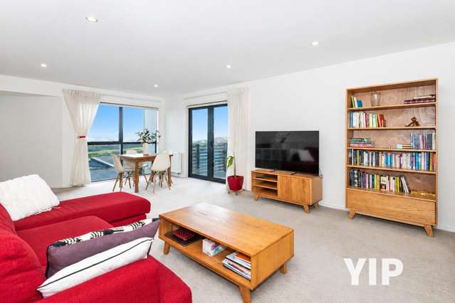 28 Red Beech Avenue Woodridge_1