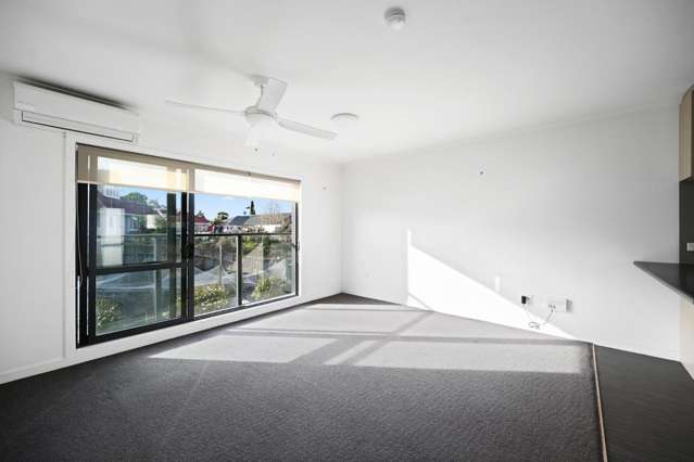 3 Chevalier Court 809 Heaphy Tce 1055_4