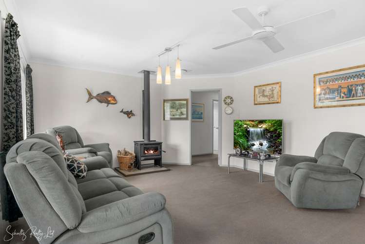 5 Judd Road Maungaturoto_11
