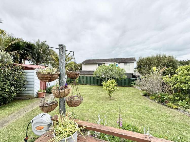 1/8 Divich Avenue Te Atatu South_16