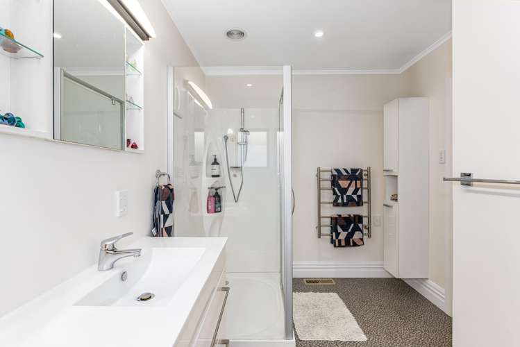 69 Herald Street Berhampore_11