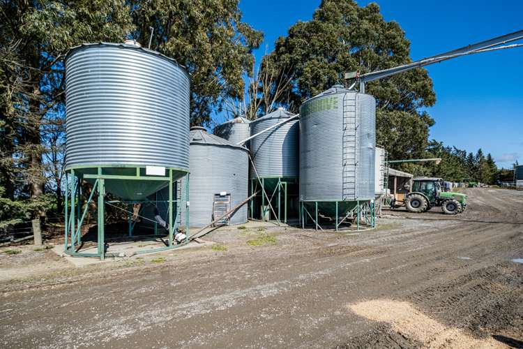 319 Methven Chertsey Road Methven_9