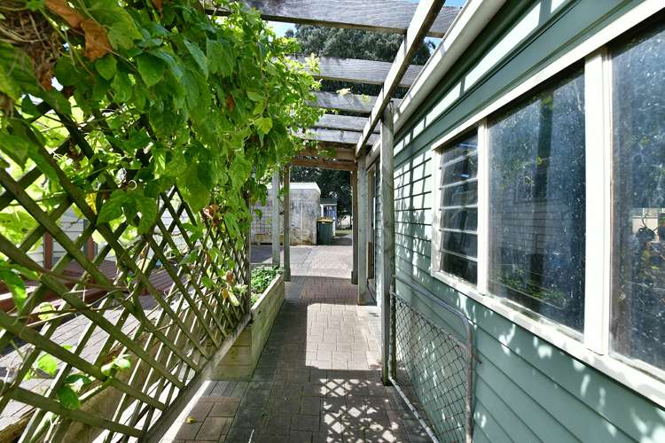 2059 State Highway 16 Helensville_11