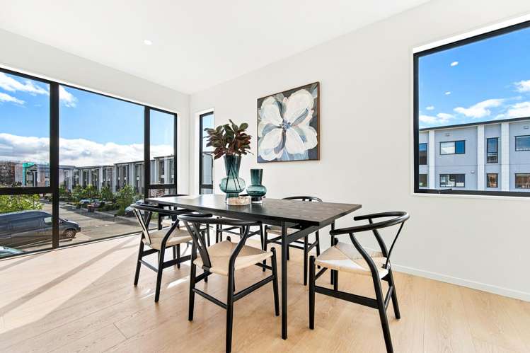 2 Falcon Crescent Hobsonville_9
