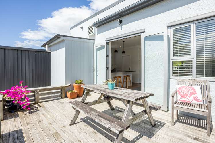 912 Clive Street Akina_10