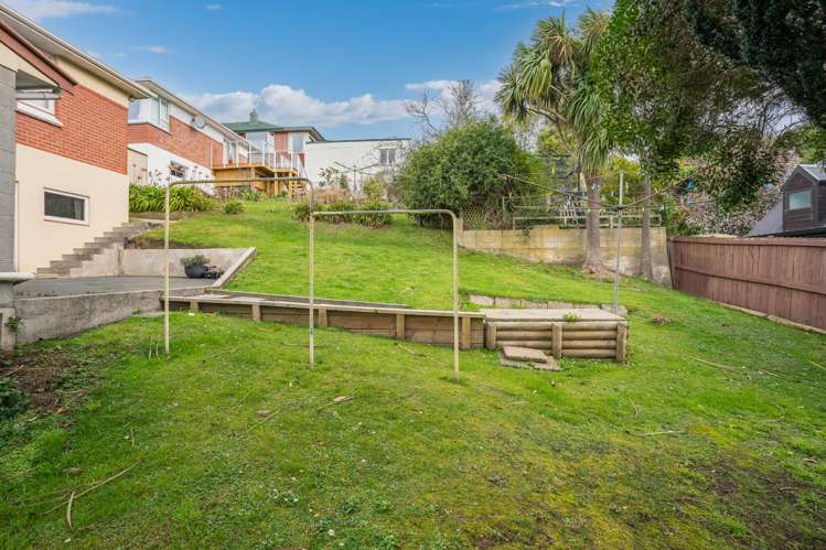 122 Easther Crescent Kew_14