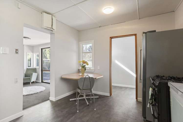 29 & 29a Stalkers Road Woodend Beach_15