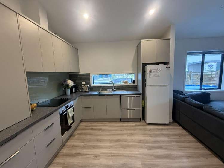 1 Fabia Factory Lane 11464_3