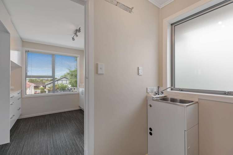 1/1 Fifth Avenue Mount Albert_14