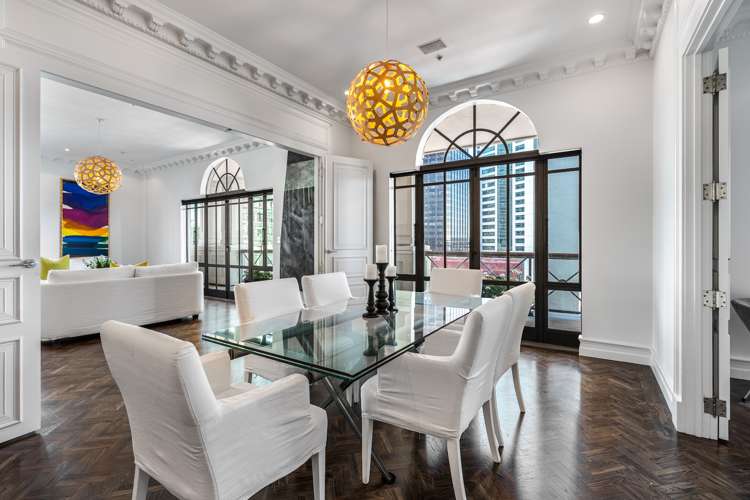 2 Queen Street Auckland Central_12