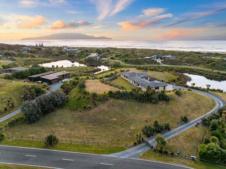 37 Pingao Lane Peka Peka_4