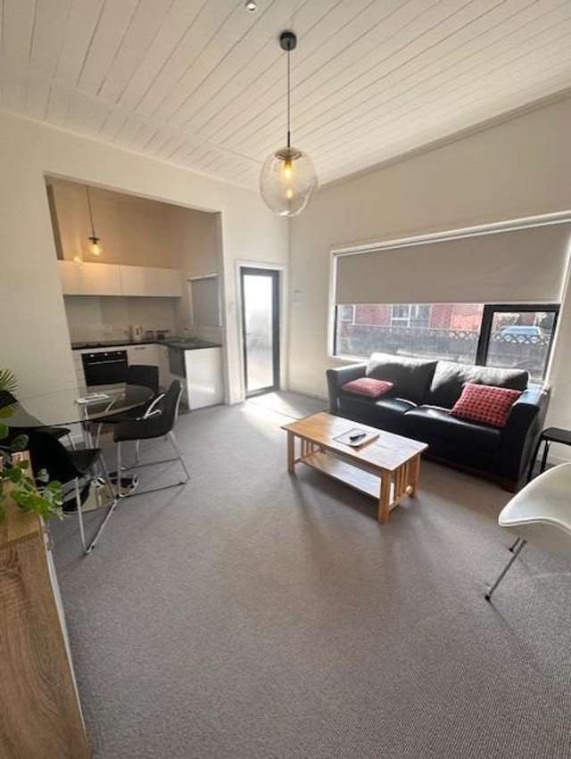 2/360 Devon Street East Strandon_2