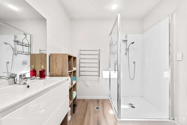 1115b High St Taita_10