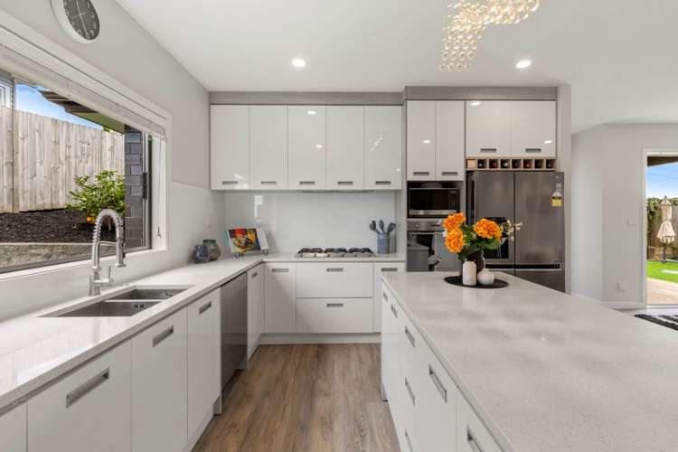 611c Glenfield Road Totara Vale_22