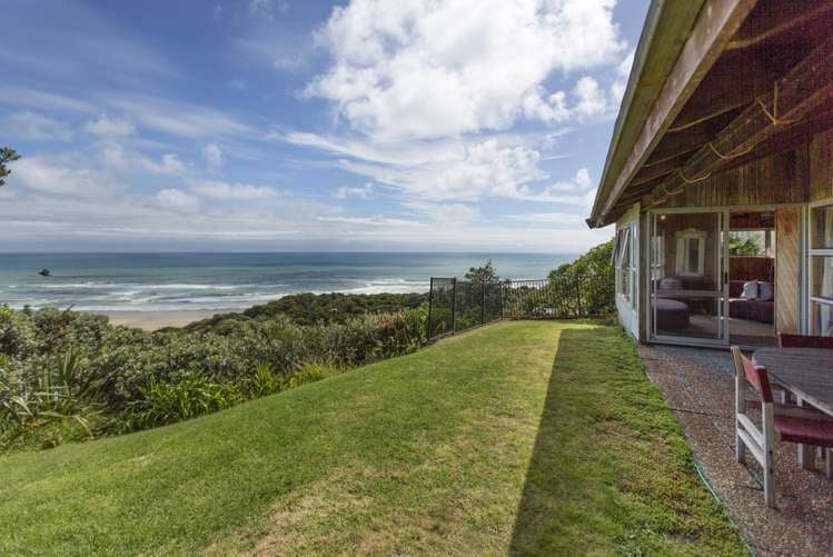 18 Coates Avenue Baylys Beach_17