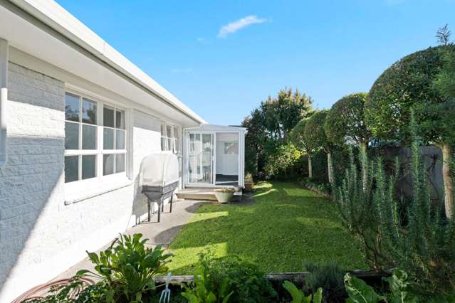 2/65 Jutland Road Hauraki_1