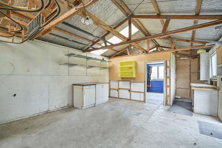 810 Queen Street East Parkvale_16