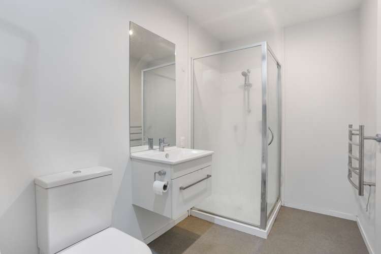 1009/20 Mccrae Way New Lynn_16