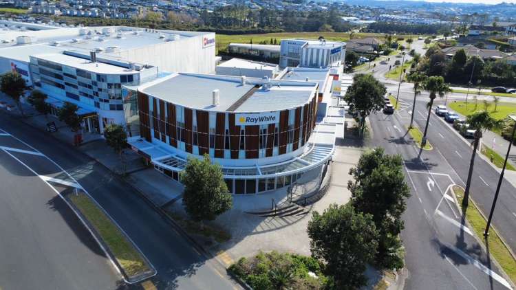 4F/20 Central Boulevard Silverdale_5